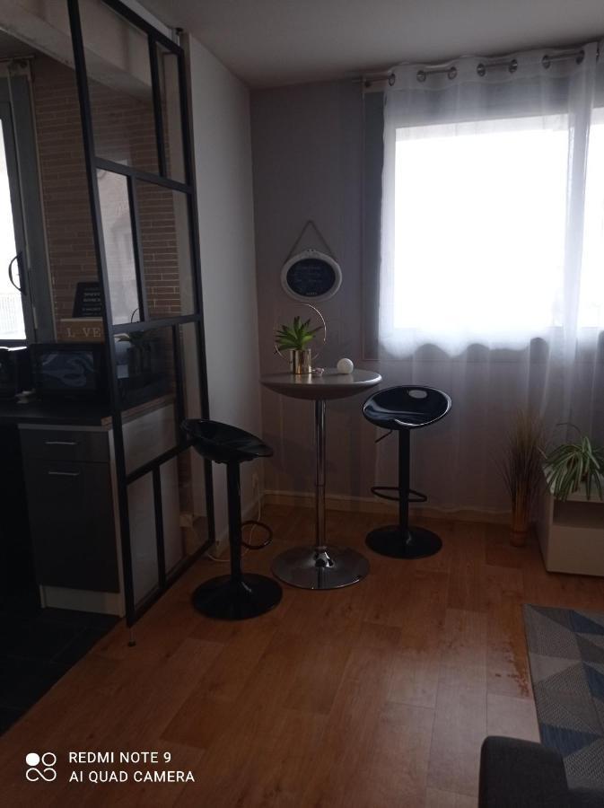Le Cosy Apartment Виши Екстериор снимка